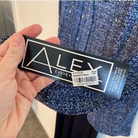 NWT Alex Evenings 3 piece formal dress outfit with matching jacket. Size 8. - Picture 11 of 15